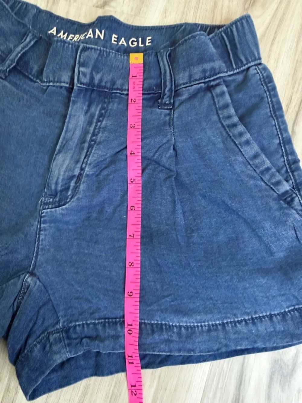 American Eagle Outfitters Navy Blue Pleated Denim Shorts size 000